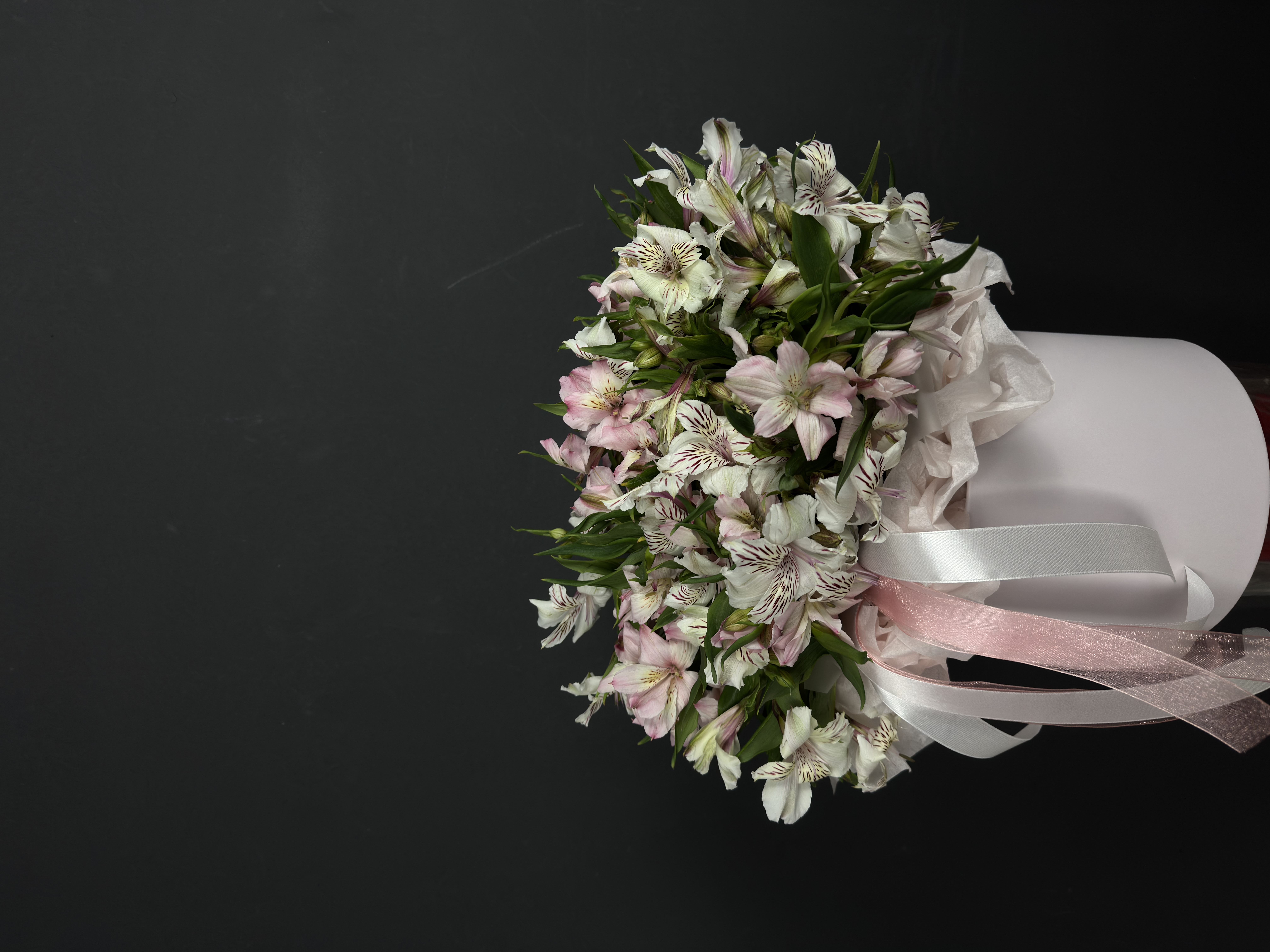 Композиция из Альстромерий